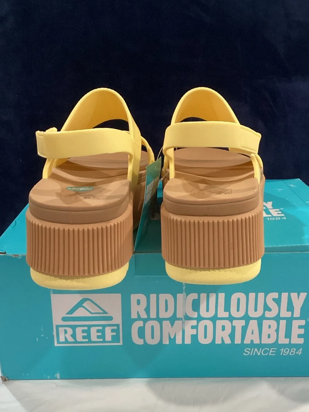 REEF Water Vista Higher Yellow Platform Sandals Women’s Size 9 NWB